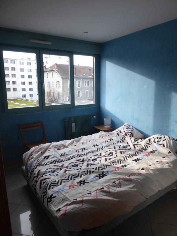 Chambre Dans Un Appartement Annecy Gare-Centre ภายนอก รูปภาพ