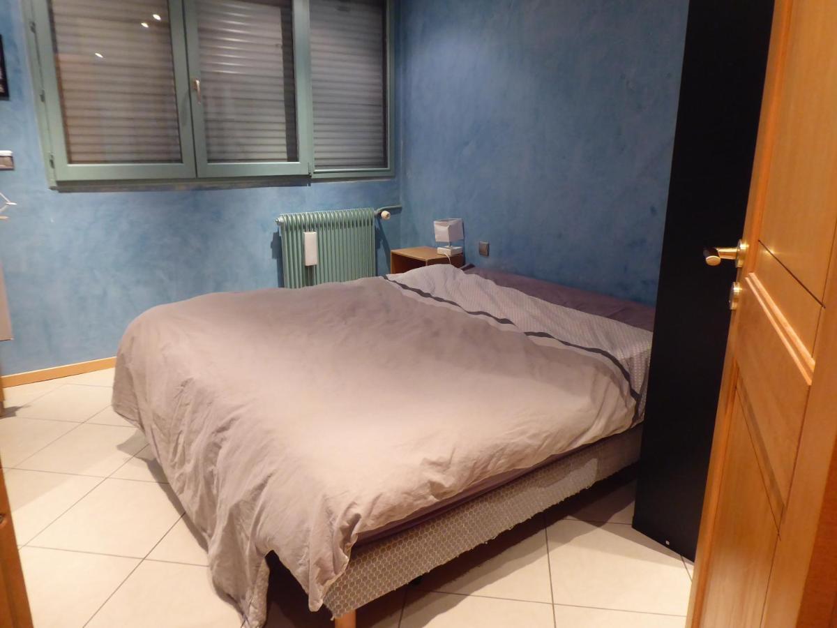 Chambre Dans Un Appartement Annecy Gare-Centre ภายนอก รูปภาพ